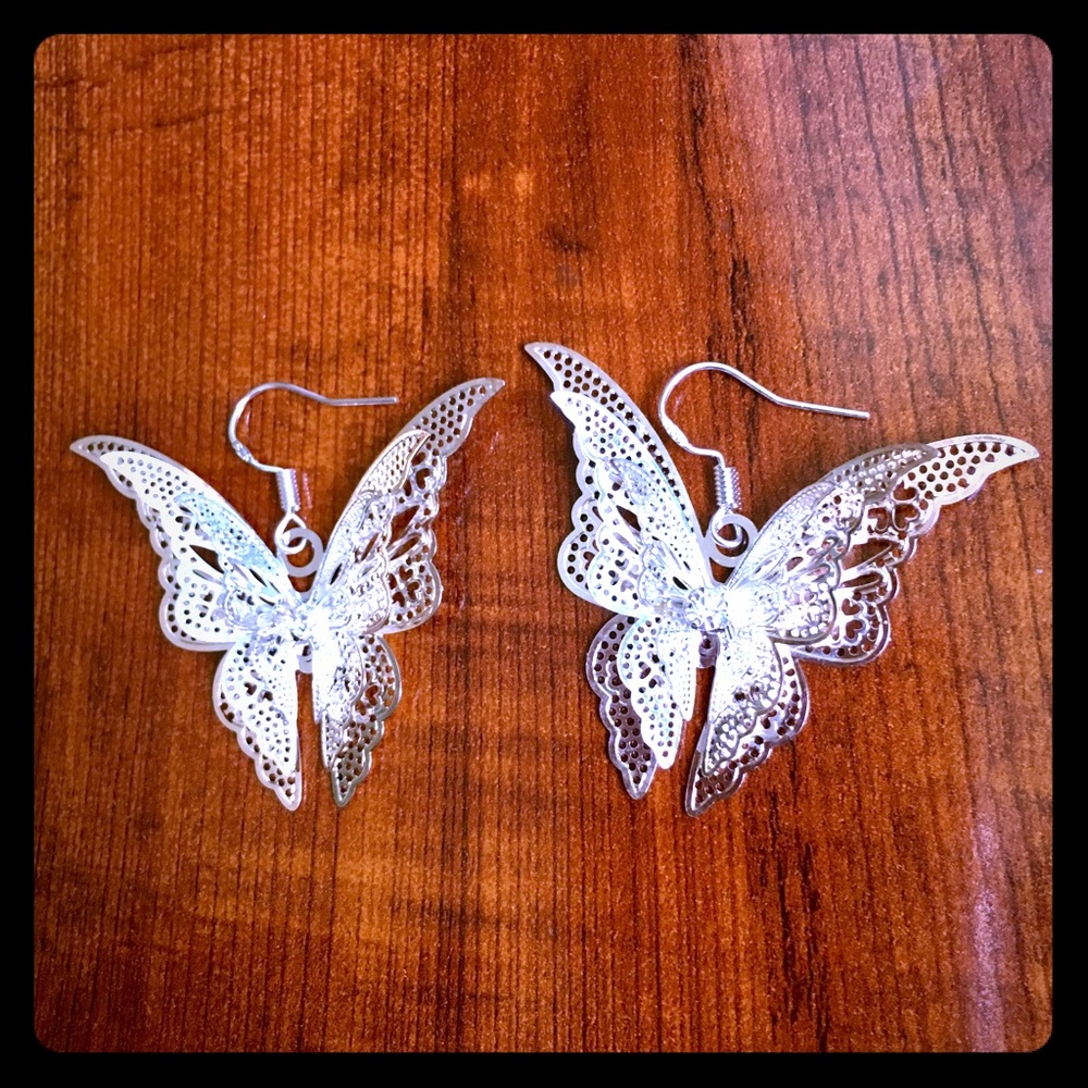 Butterfly Women Earrings, Fantasy Earrings, NWOT.